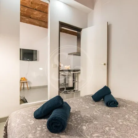 Comfortable Eixample Near Sagrada Familia